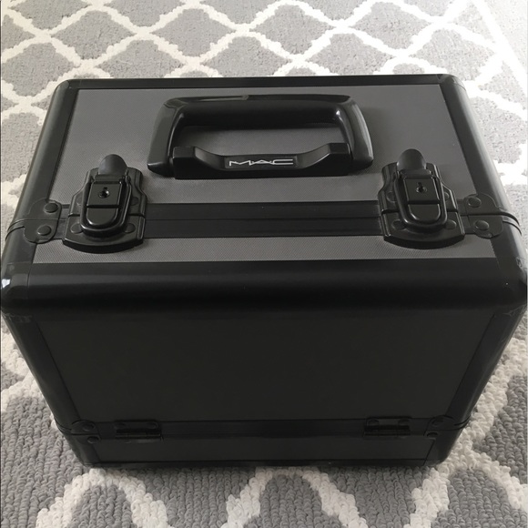 mac cosmetics train case